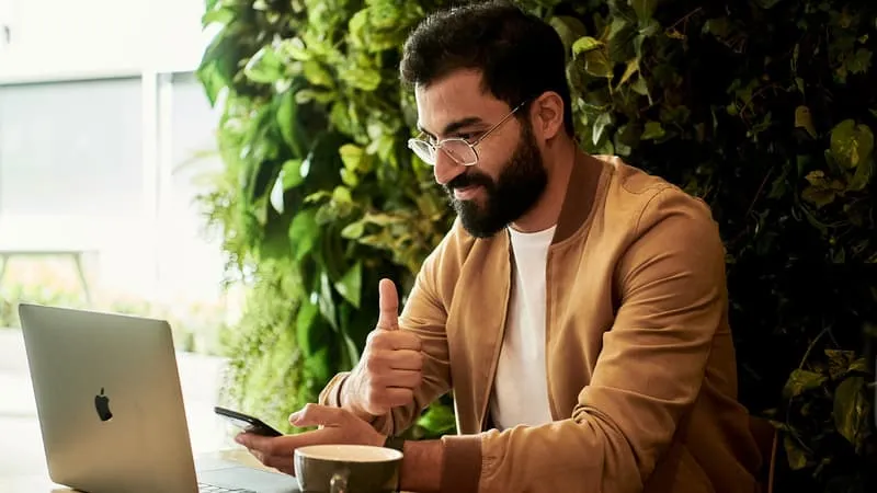 اللباقة الدبلوماسية وإدارة المواقف الرسمية