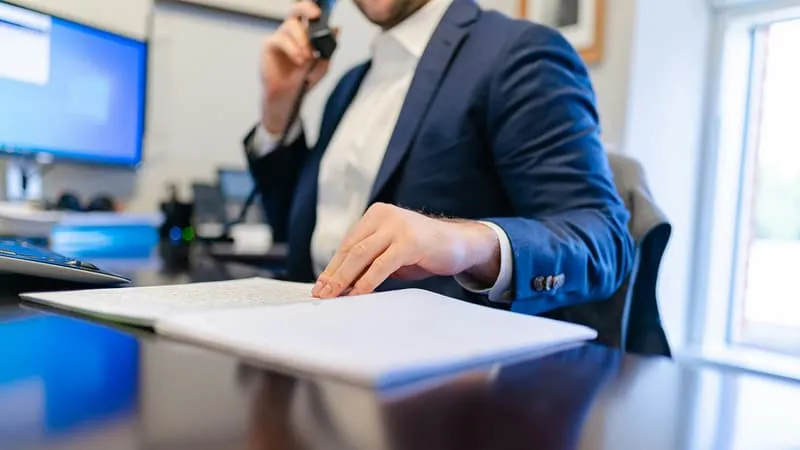 التواصل الفعال وتأثيره على بيئة العمل